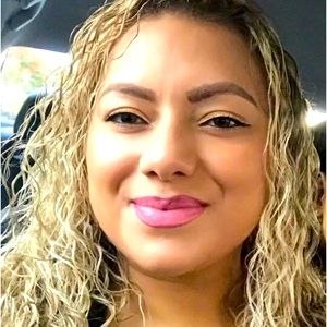 Meet your Posher, Lucia